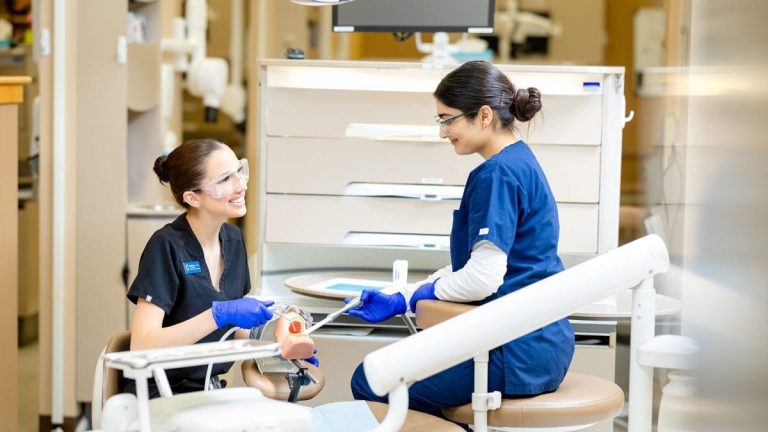 Mituri și Adevăruri Despre Albirea Dentară Profesională