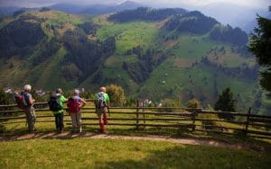 Munții Bucegi – Ghid complet pentru drumeții, cazare și activități în aer liber