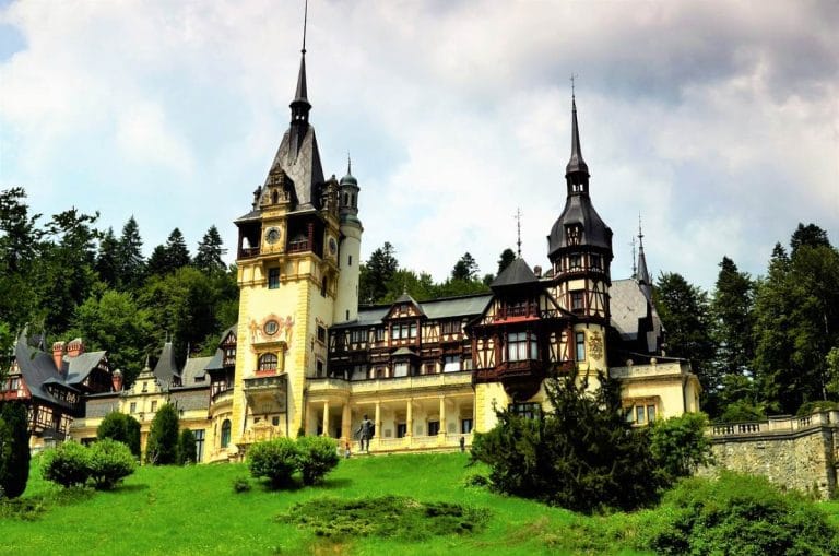 Castelul Peleș – bijuteria Carpaților Meridionali