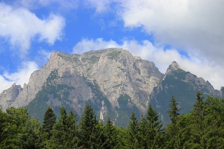 Trasee montane spectaculoase din România