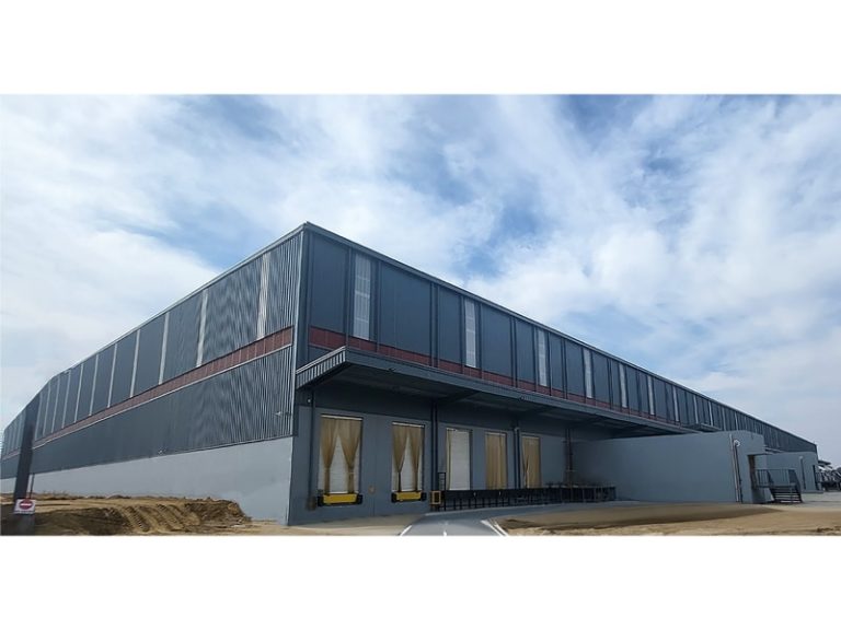 Tipuri de uși industriale și aplicațiile lor 5